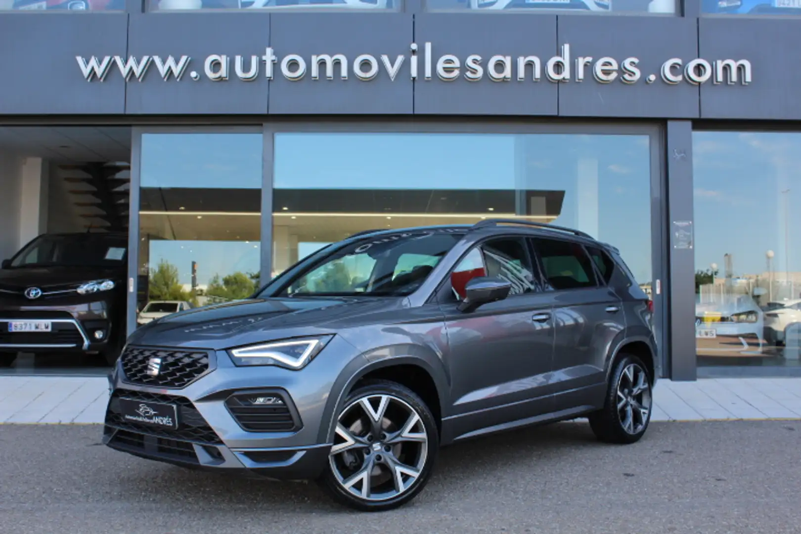 SEAT Ateca 2.0TDI CR S&S FR DSG 150 Gris - 1