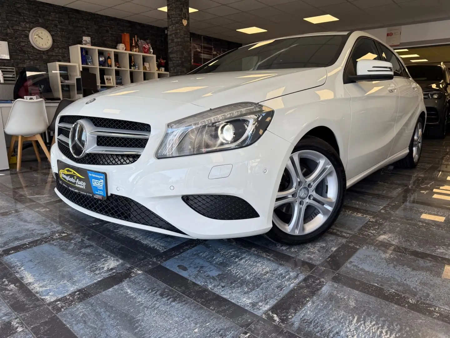 Mercedes-Benz A 180 A -Klasse A 180 CDI / d BlueEfficiency*Xen Weiß - 1