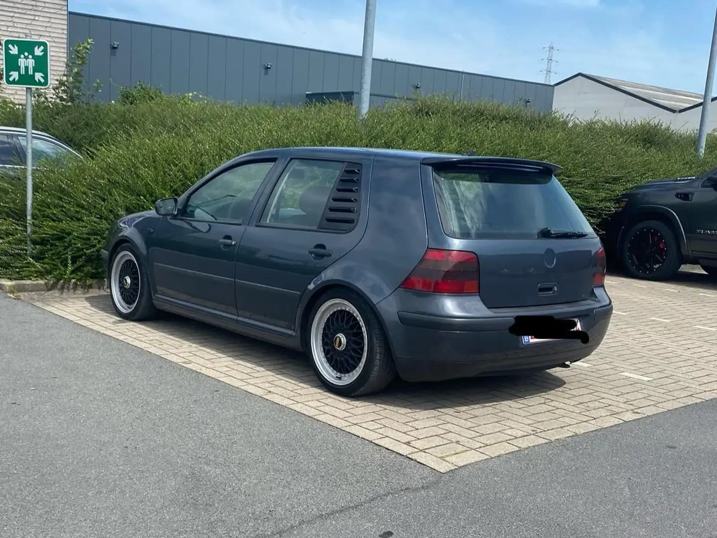 Volkswagen Golf 1.9 TDI Bleu - 2