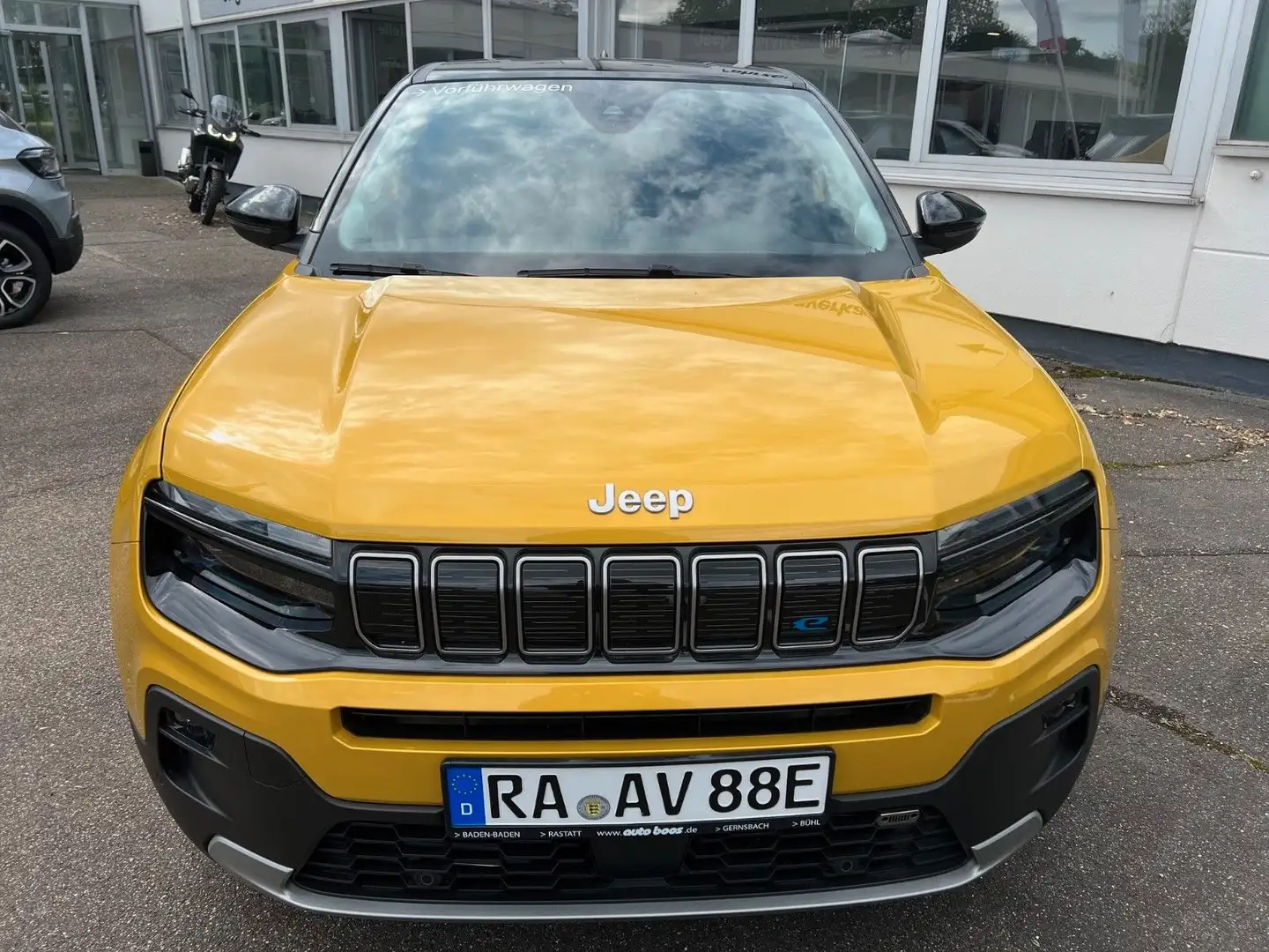 Jeep Avenger Summit Electric Jaune - 1