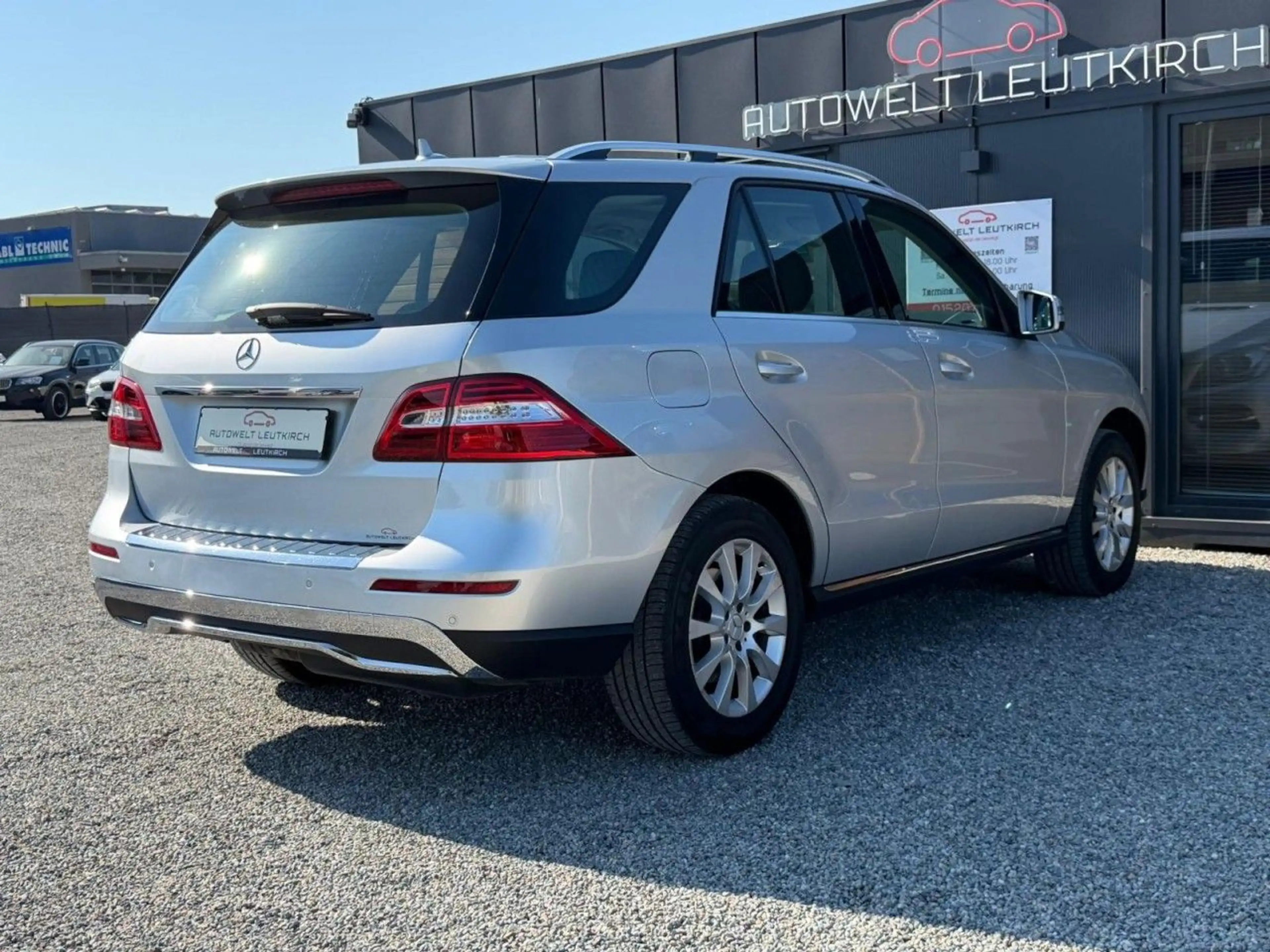 Mercedes-Benz ML 250 CDI BlueTec AHK PDC NAVI SHZ Klima Navi — photo 6