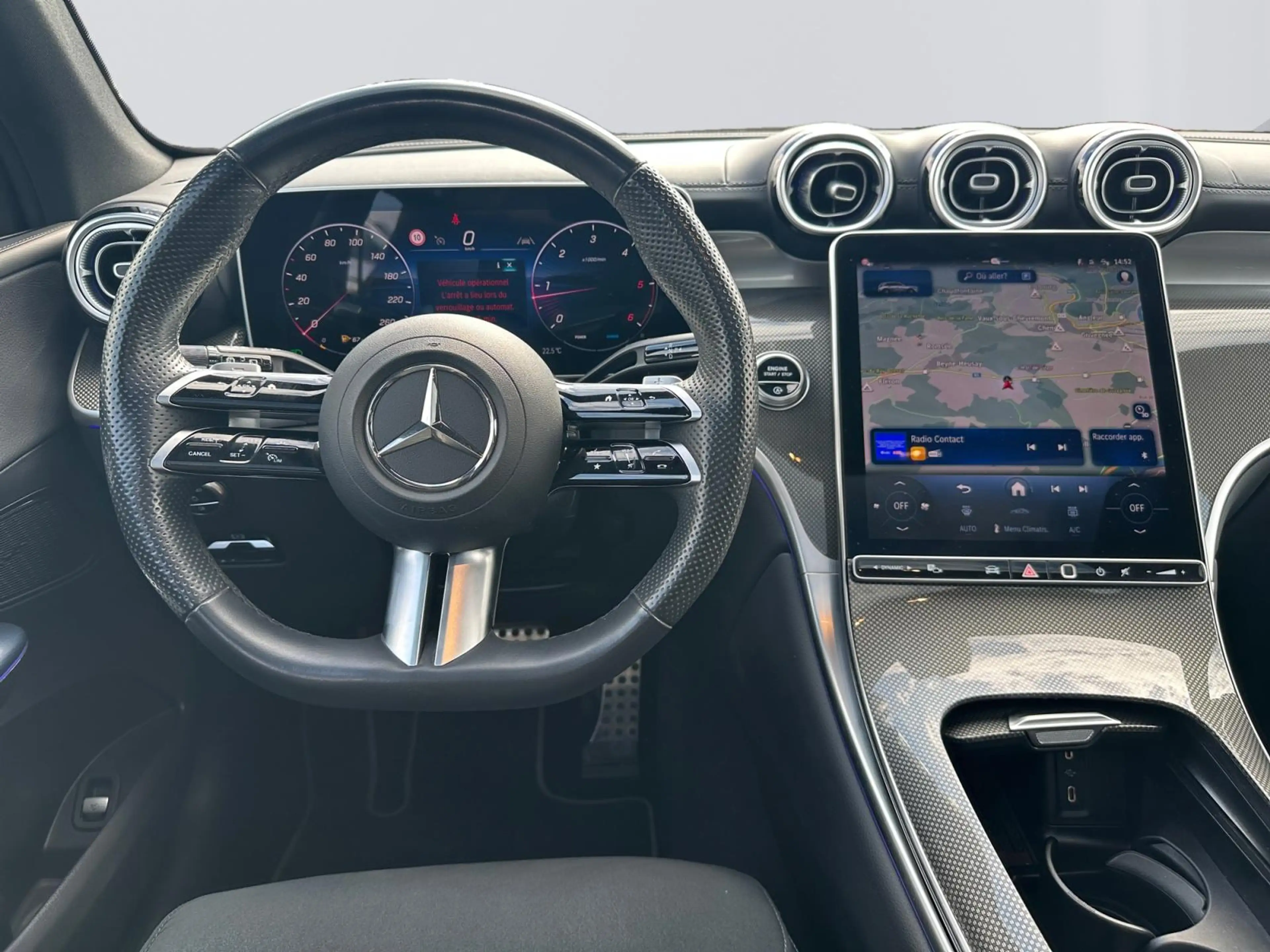 Mercedes-Benz GLC 200 d 4MATIC AMG Line — photo 12