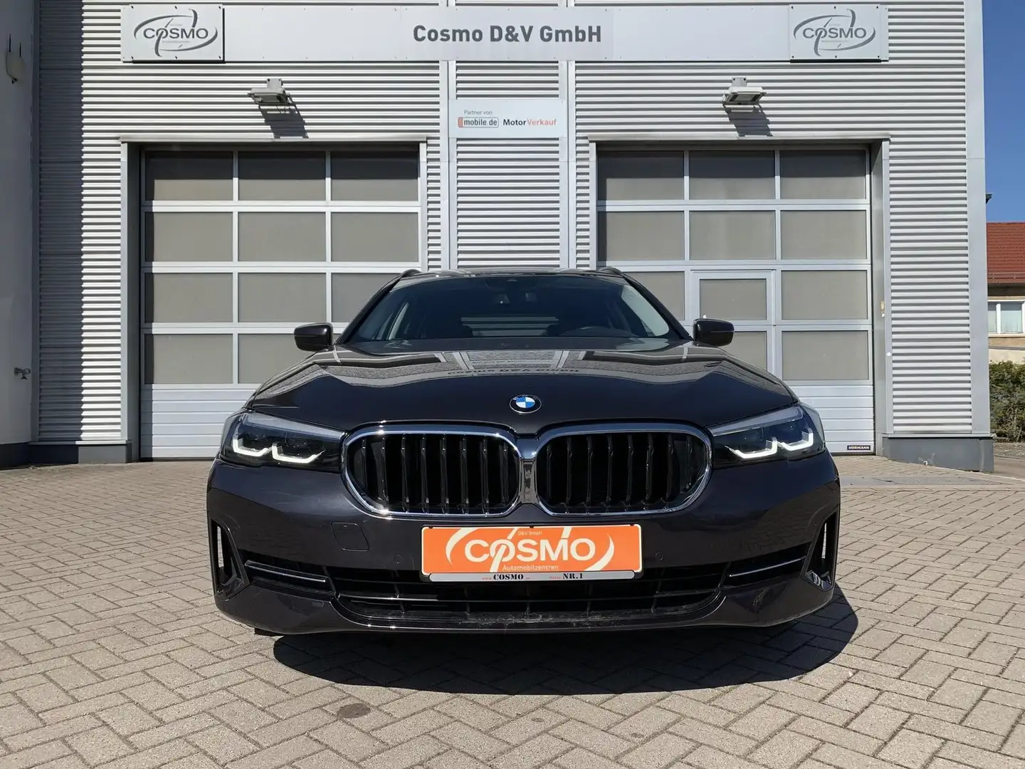 BMW 520 d Touring LCI LED+DAB+Kamera+18"+LiveCockpit Сірий - 2