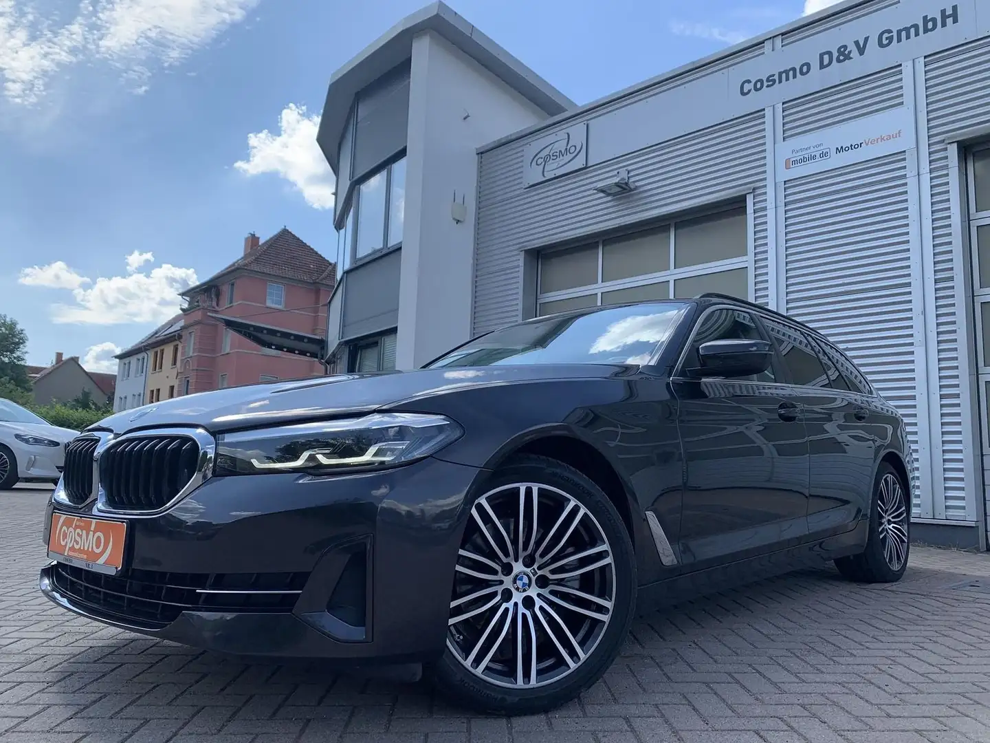 BMW 520 d Touring LCI LED+DAB+Kamera+18"+LiveCockpit Grau - 1
