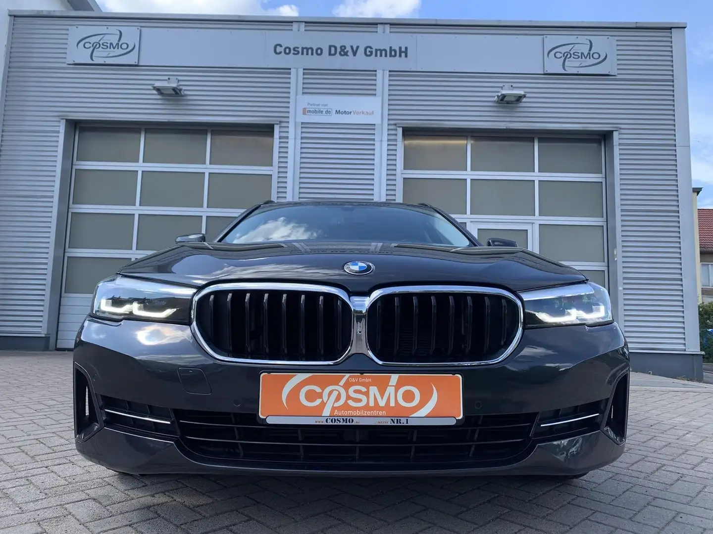 BMW 520 d Touring LCI LED+DAB+Kamera+18"+LiveCockpit Grau - 2