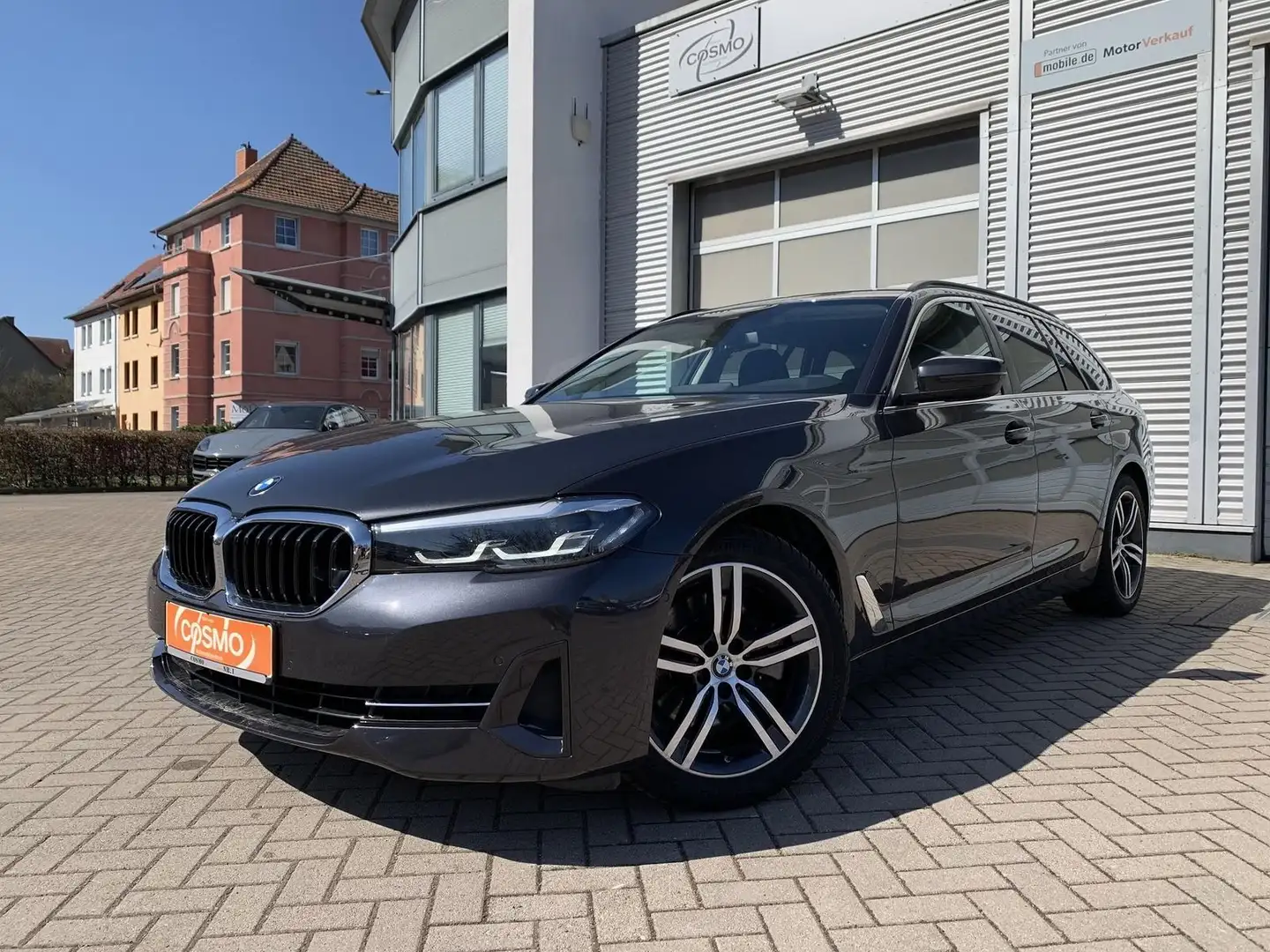 BMW 520 d Touring LCI LED+DAB+Kamera+18"+LiveCockpit Сірий - 1