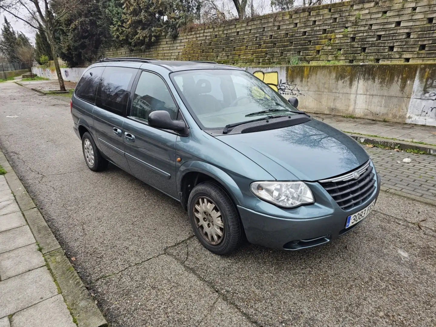 Chrysler Voyager Grand 2.8CRD Executive Aut. Verde - 1