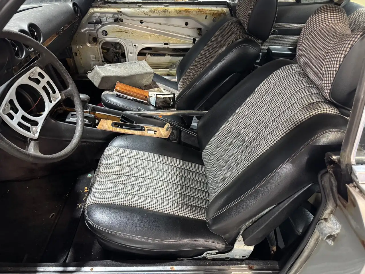 Mercedes-Benz 350 SLC Schlachtfahrzeug K-Jetronik C107, foto 7