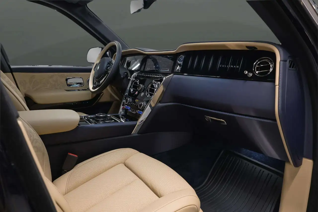 Rolls-Royce Cullinan fotografie Rolls-Royce Cullinan