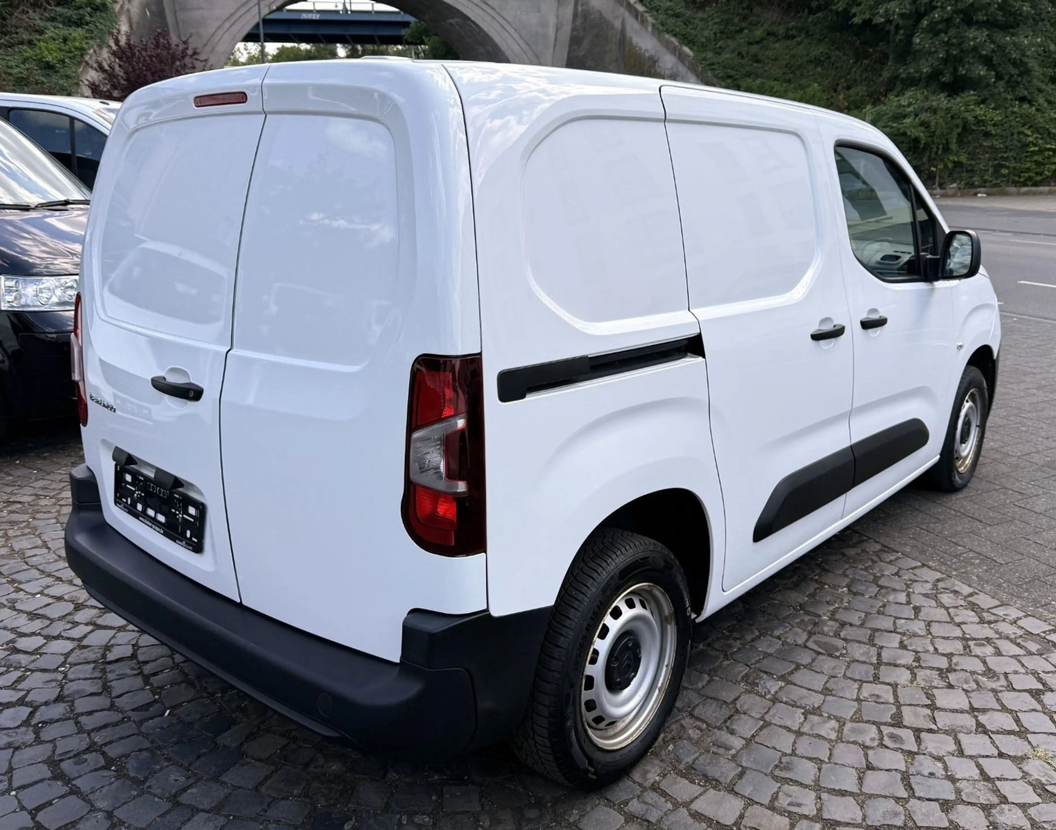 Citroen Berlingo 1.5 Blue HDi Kasten Club Klima — photo 6