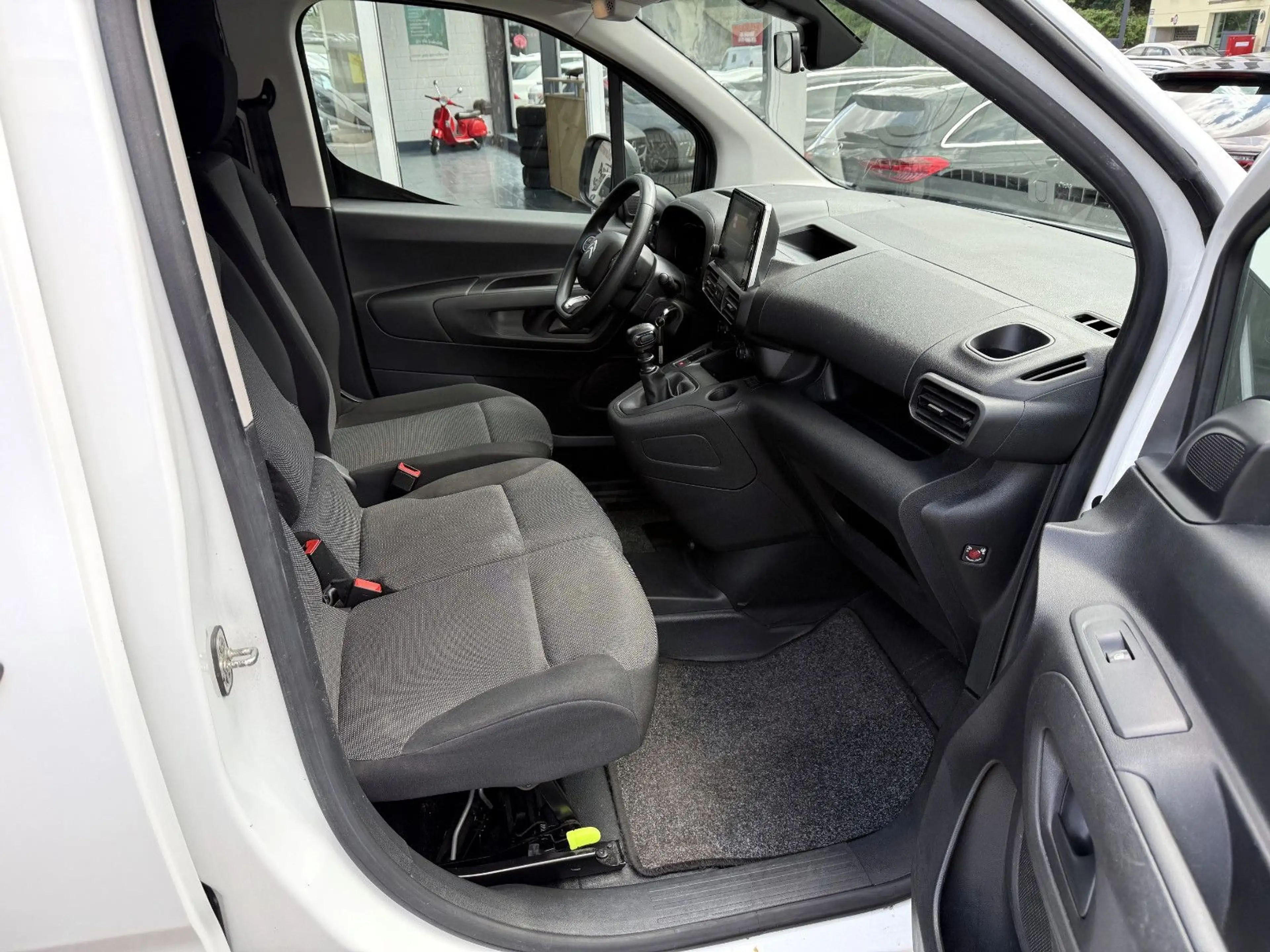 Citroen Berlingo 1.5 Blue HDi Kasten Club Klima — photo 11
