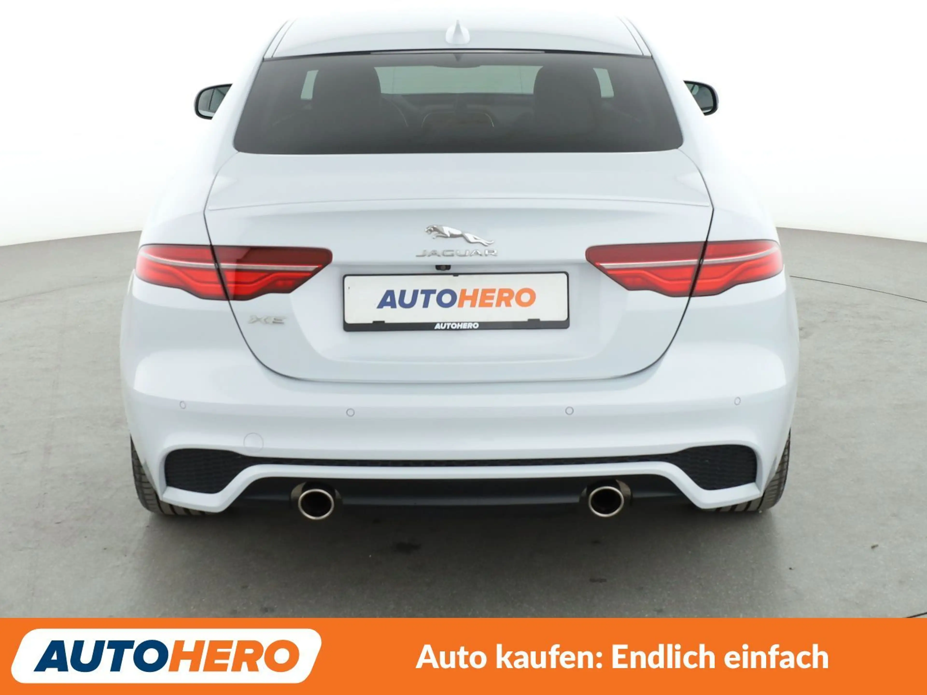 Jaguar XE 25t R-Dynamic SE Aut.*LED*CAM*PDC*SHZ*KLIMA* — photo 5