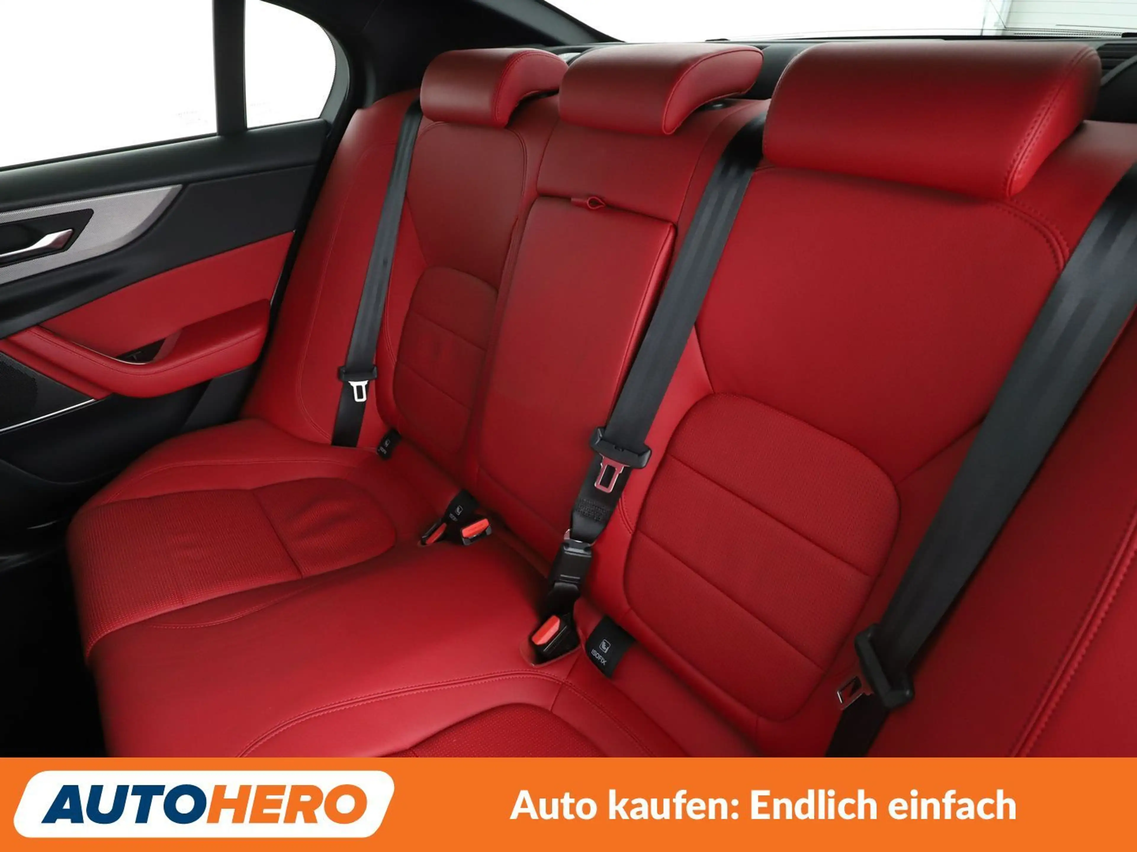 Jaguar XE 25t R-Dynamic SE Aut.*LED*CAM*PDC*SHZ*KLIMA* — photo 14