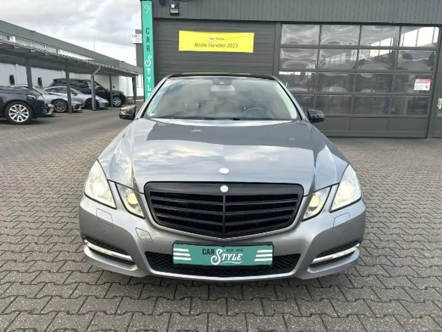 Mercedes-Benz E 350 CDI Avantgarde Schiebedach NAVI SHZ Silber - 2