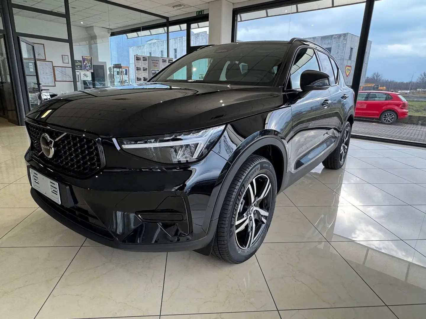 Volvo XC40 XC40 2.0 b3 Plus Black Edition auto Nero - 1