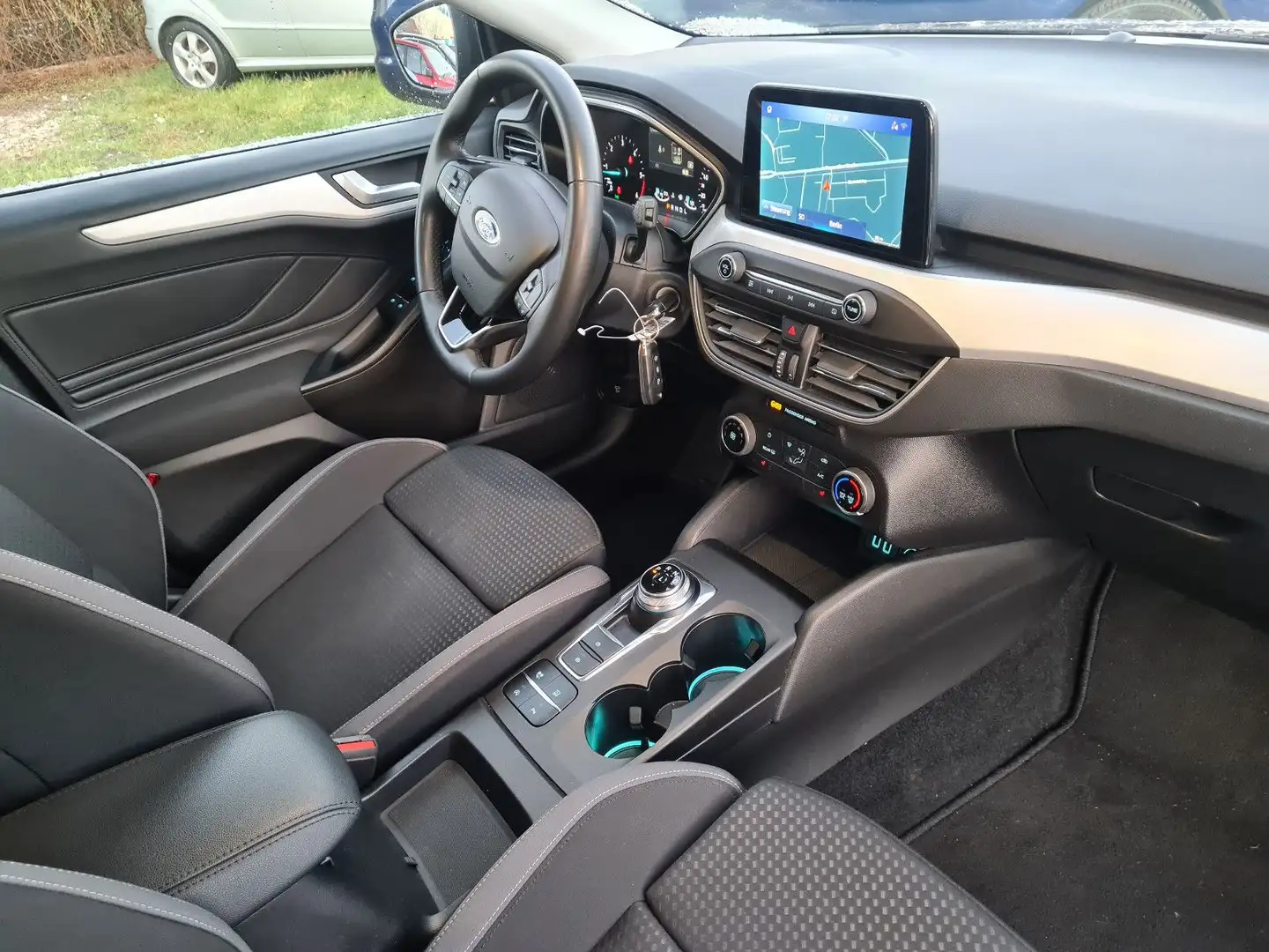 Ford Focus Turnier 1.5 88kw EcoBlue Aut. NAVI/RFK/AHK Gris - 1