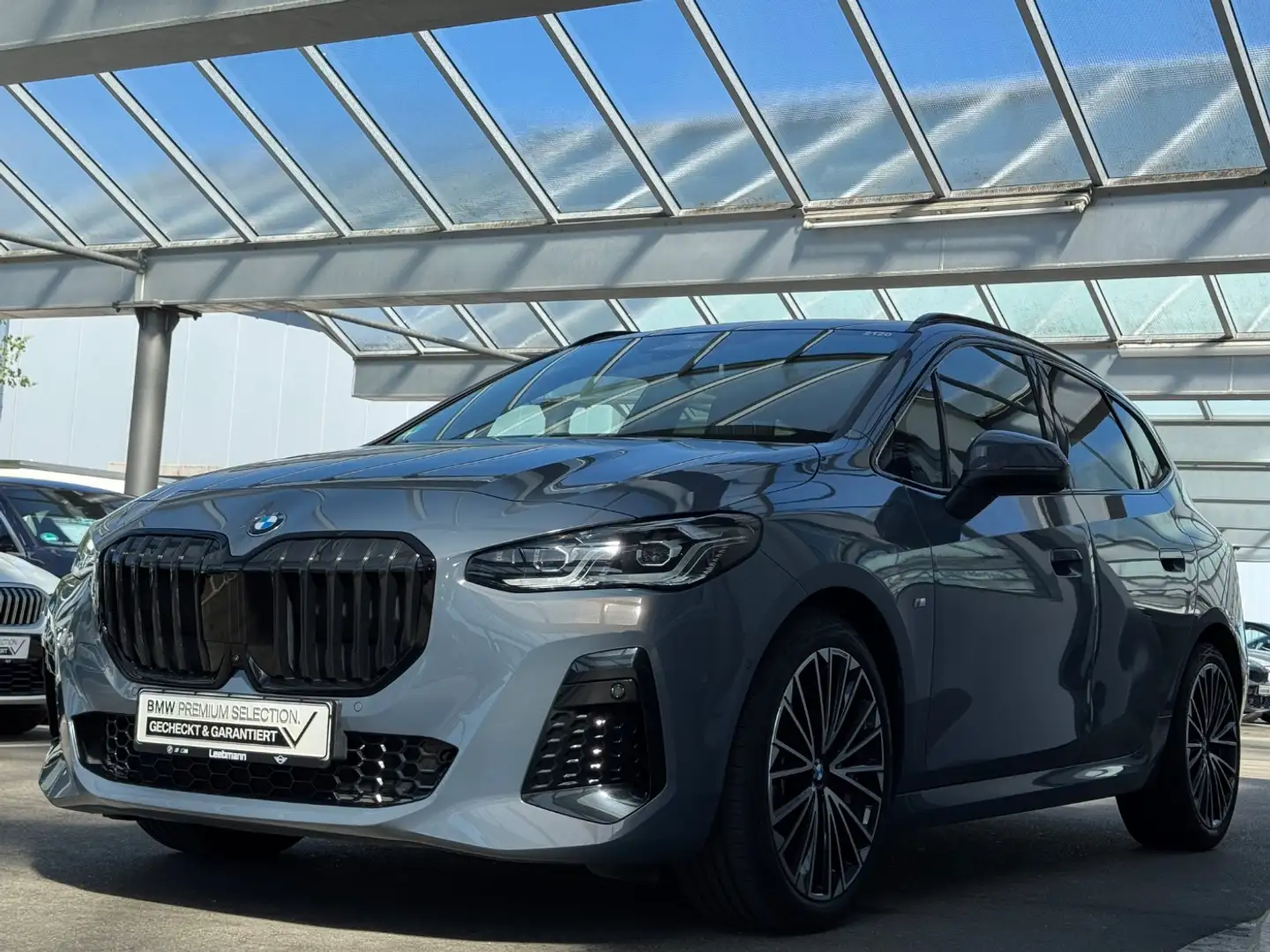 BMW 223 i xD. Active Tourer M-Sport 2 JAHRE GARANTIE Grijs - 2