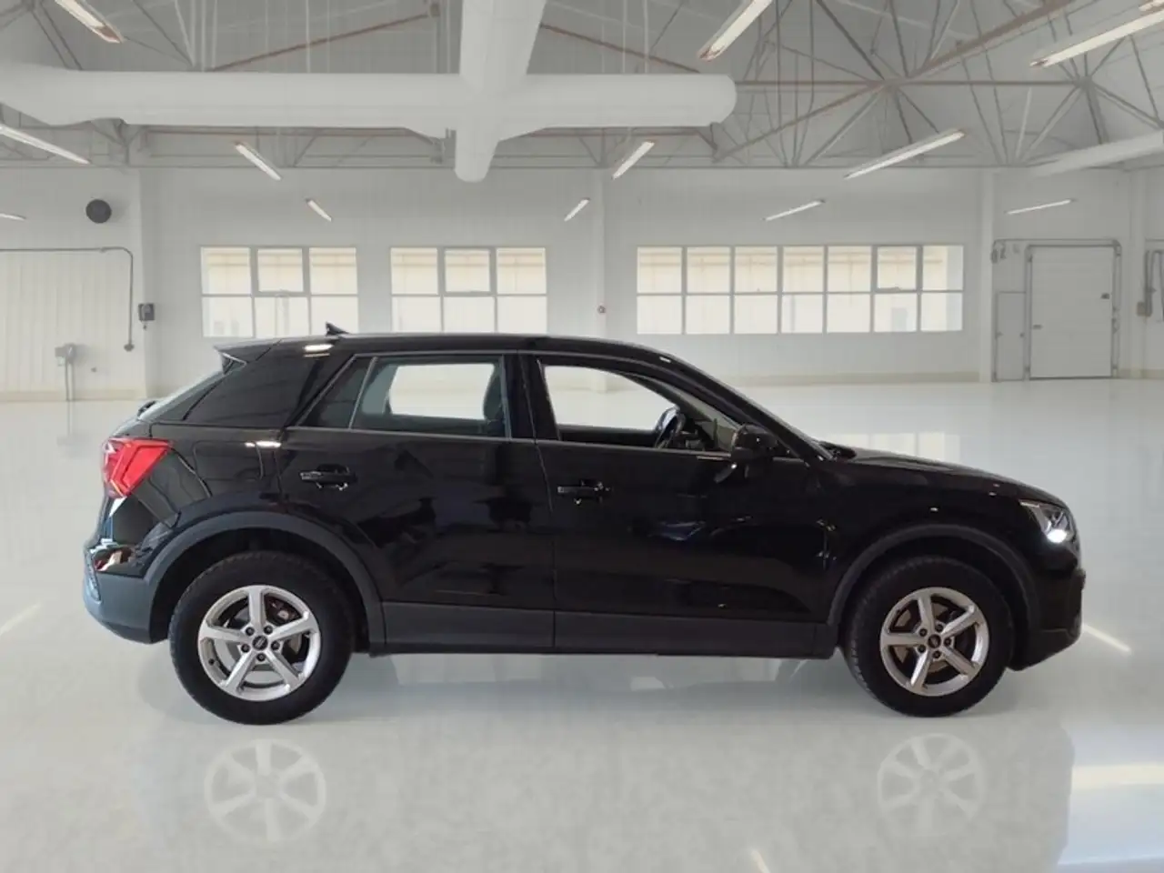 Audi Q2 1.0 30 TFSI BUSINESS SUV, миниатюра 3
