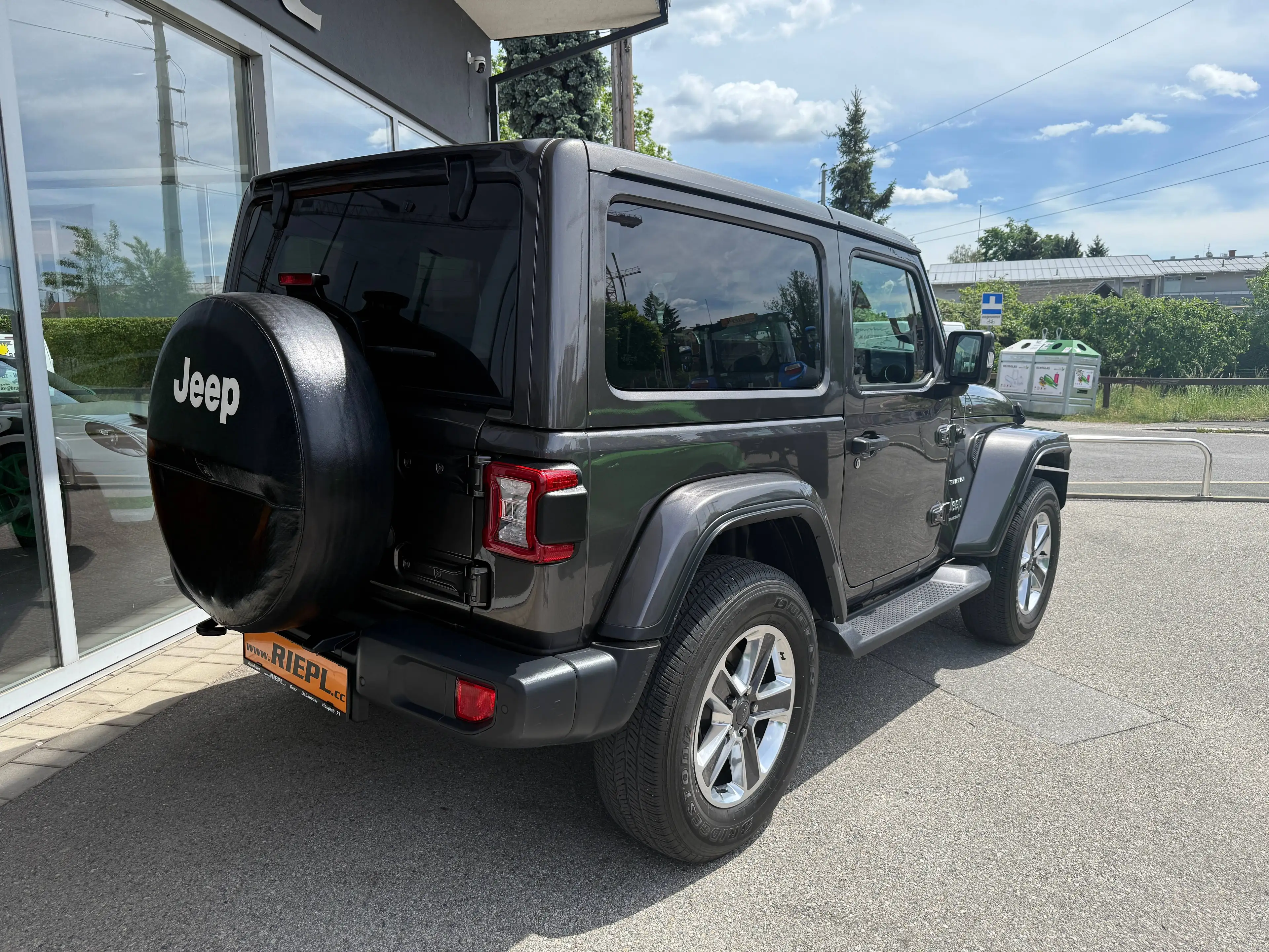 Jeep Wrangler 2,2 Diesel Sahara Technologie-Paket Navi Kamera — photo 11