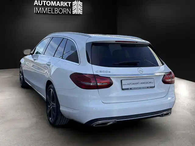 Mercedes-Benz C-Class view 11