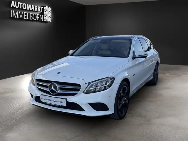 Mercedes-Benz C-Class view 3