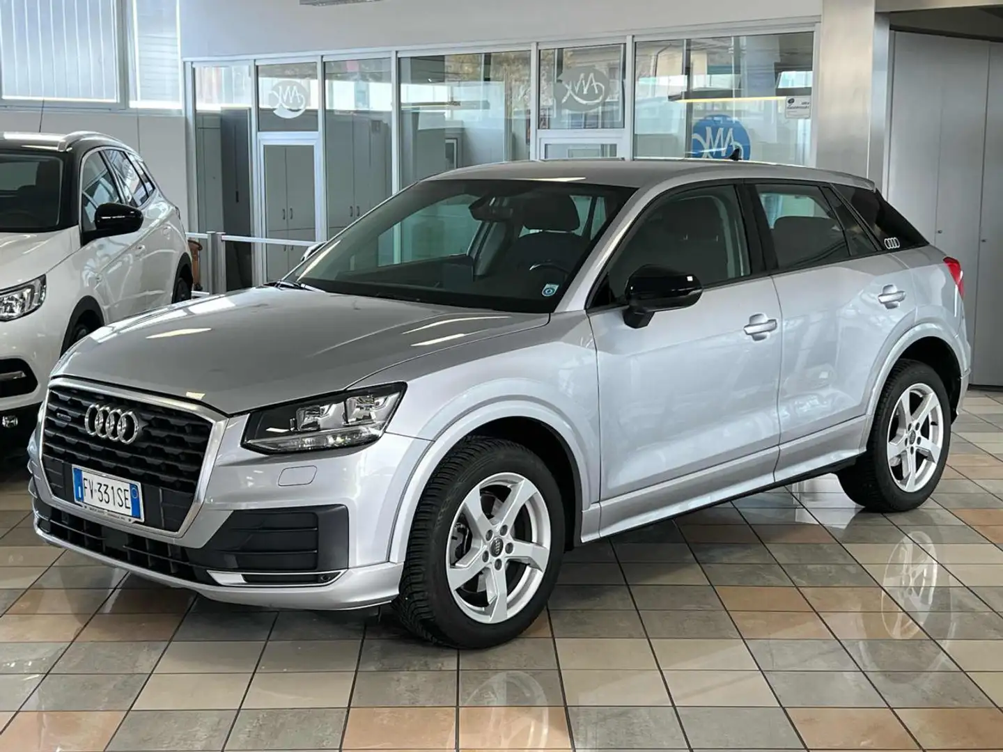 Audi Q2 35 TDI quattro S tronic Argento - 1