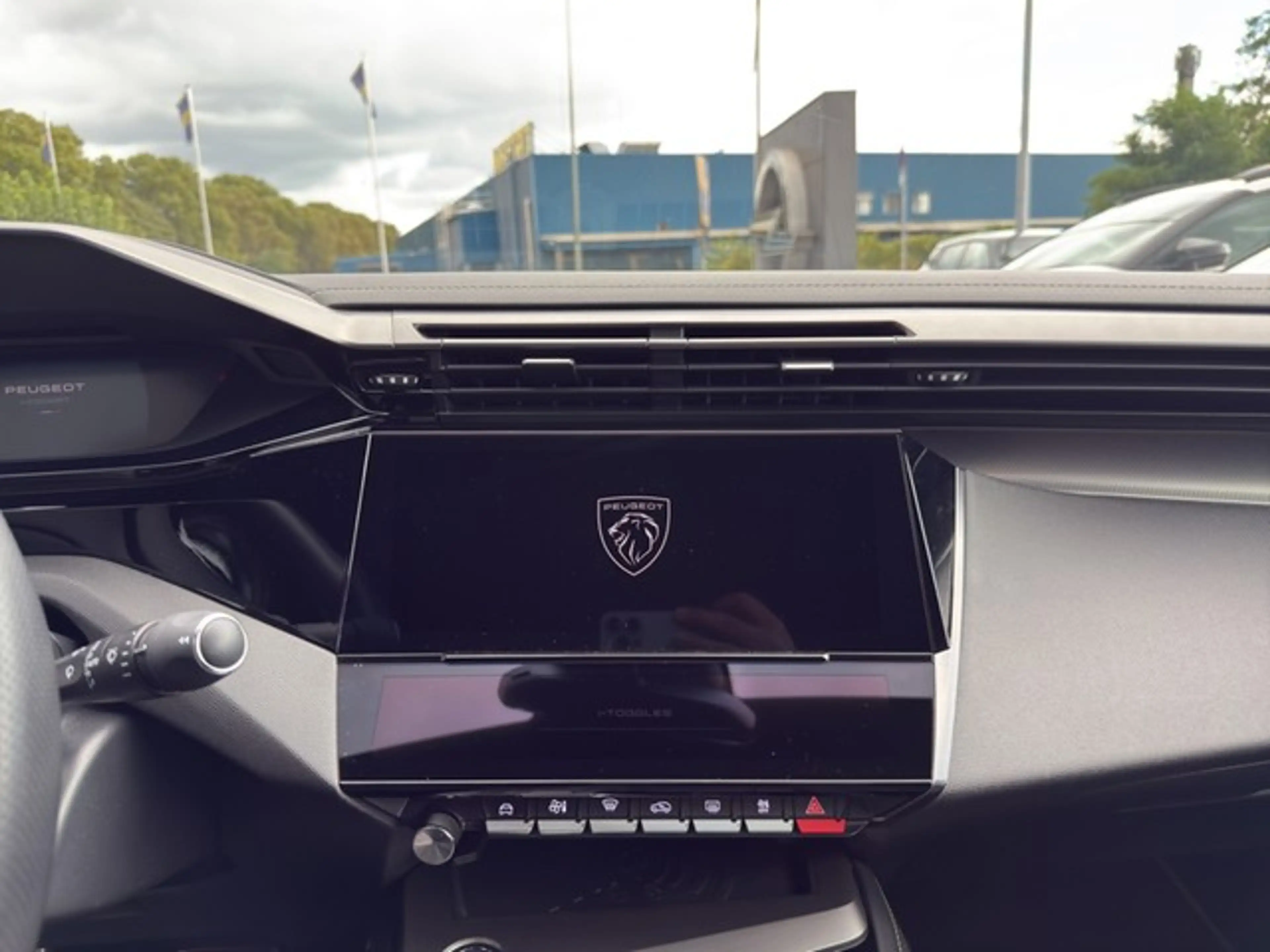 Peugeot 408 PureTech 130 GT Pano+ACC+Navi+LED+Carplay+360+S... — photo 12