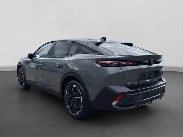 Peugeot 408 view 3