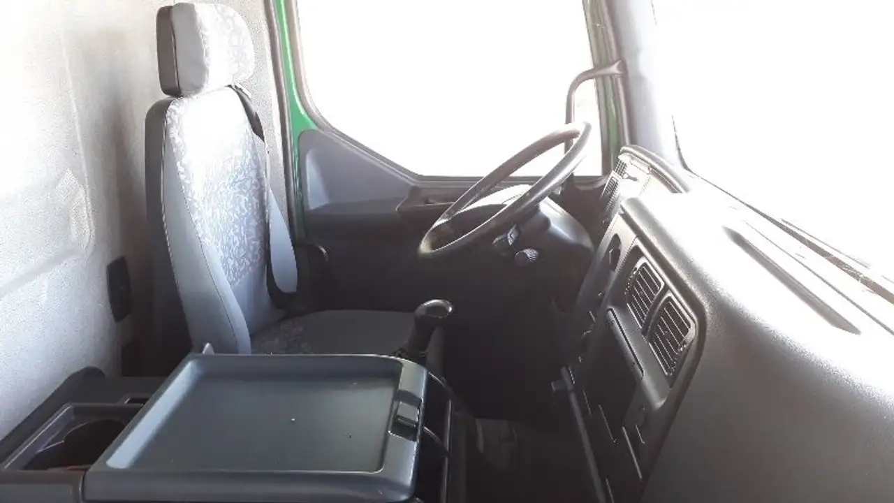 Renault 210 FRIGO ET HAYON PRIX HT, foto 6