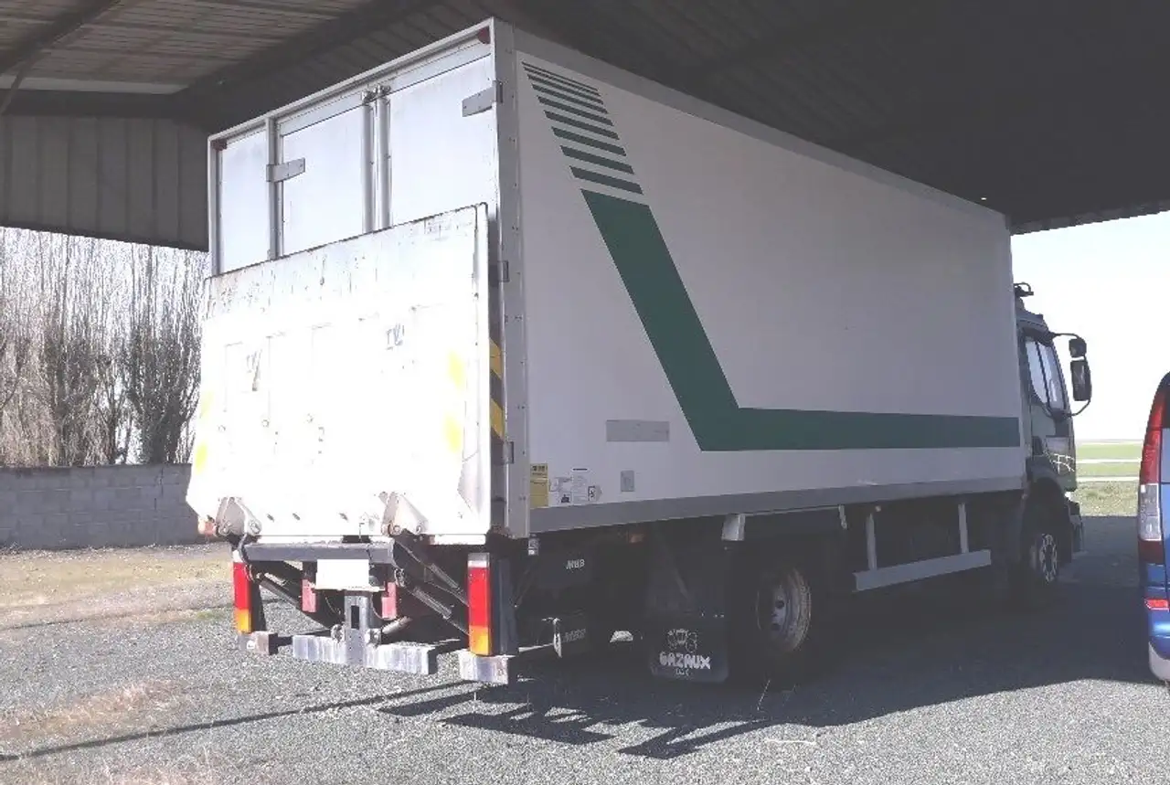 Renault 210 FRIGO ET HAYON PRIX HT, foto 3