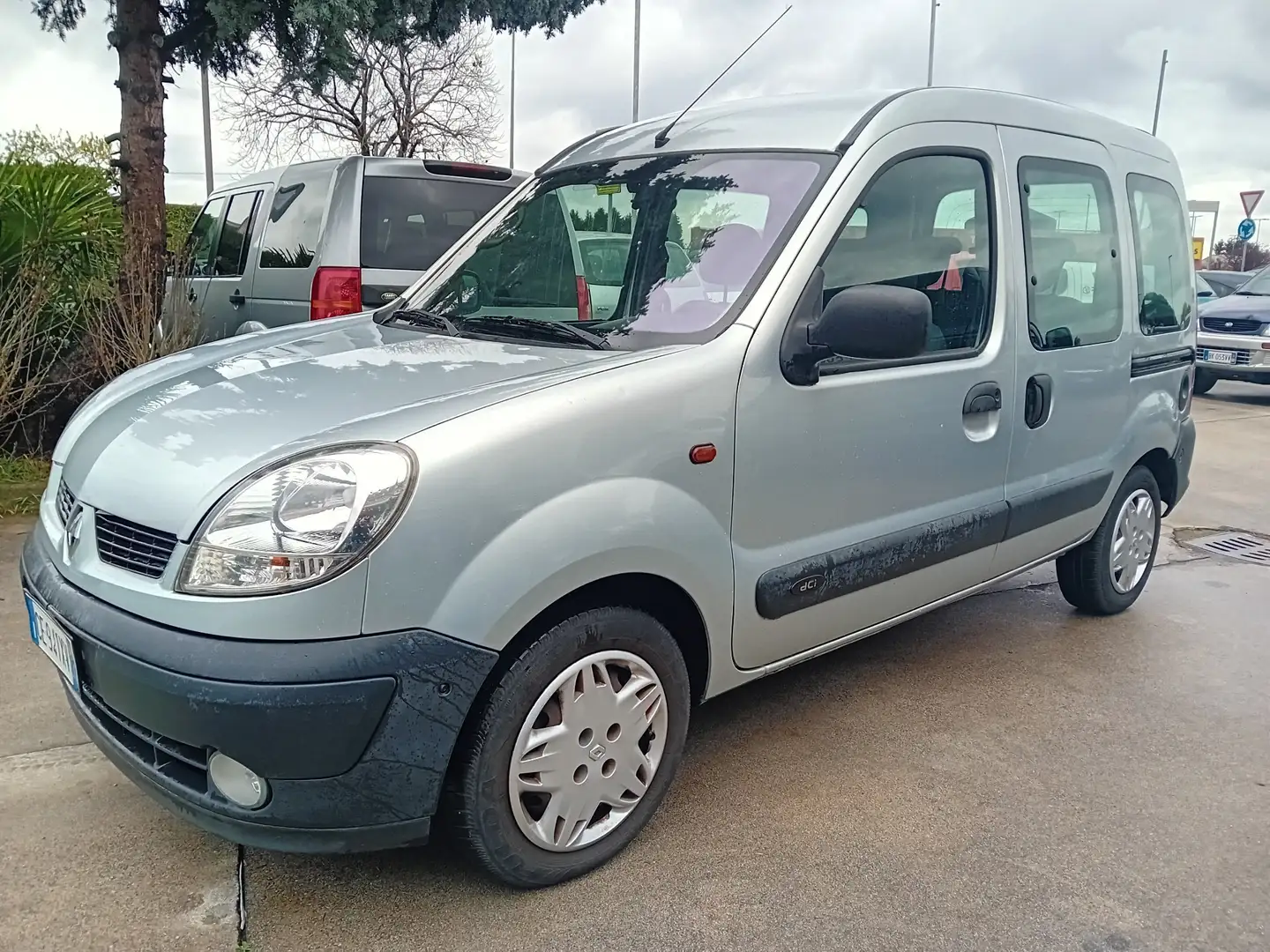 Renault Kangoo 1.5 dci Authentique 70cv Gris - 2