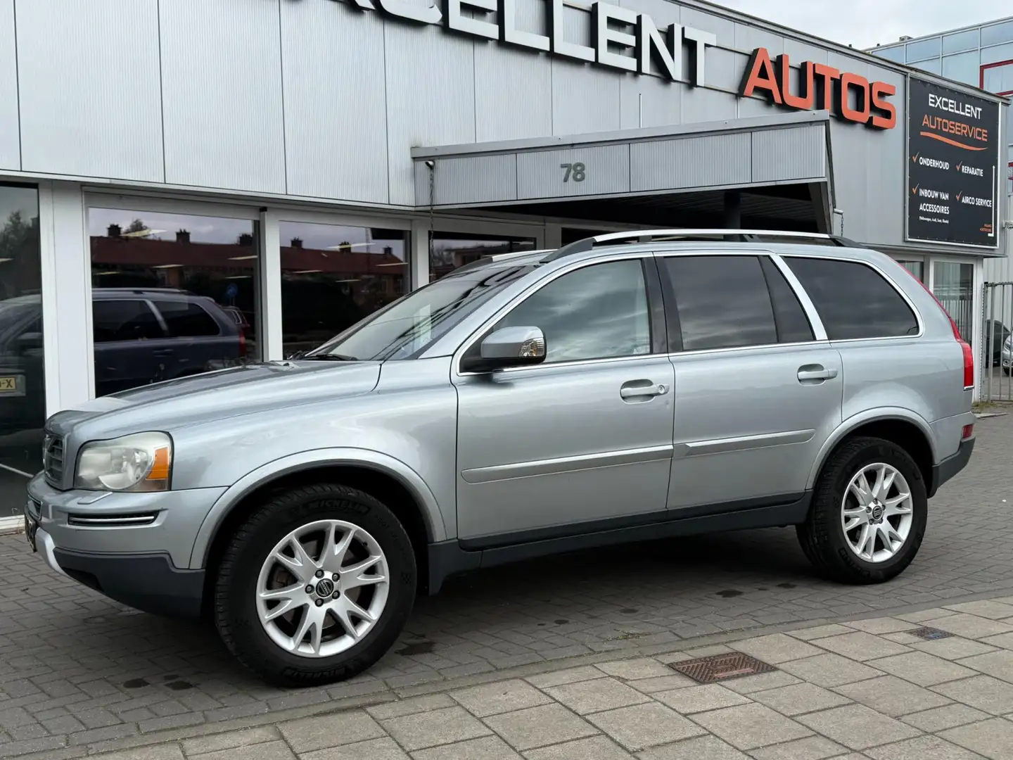 Volvo XC90 2.4 D5 Summum Automaat - Leder - Carplay Gris - 2