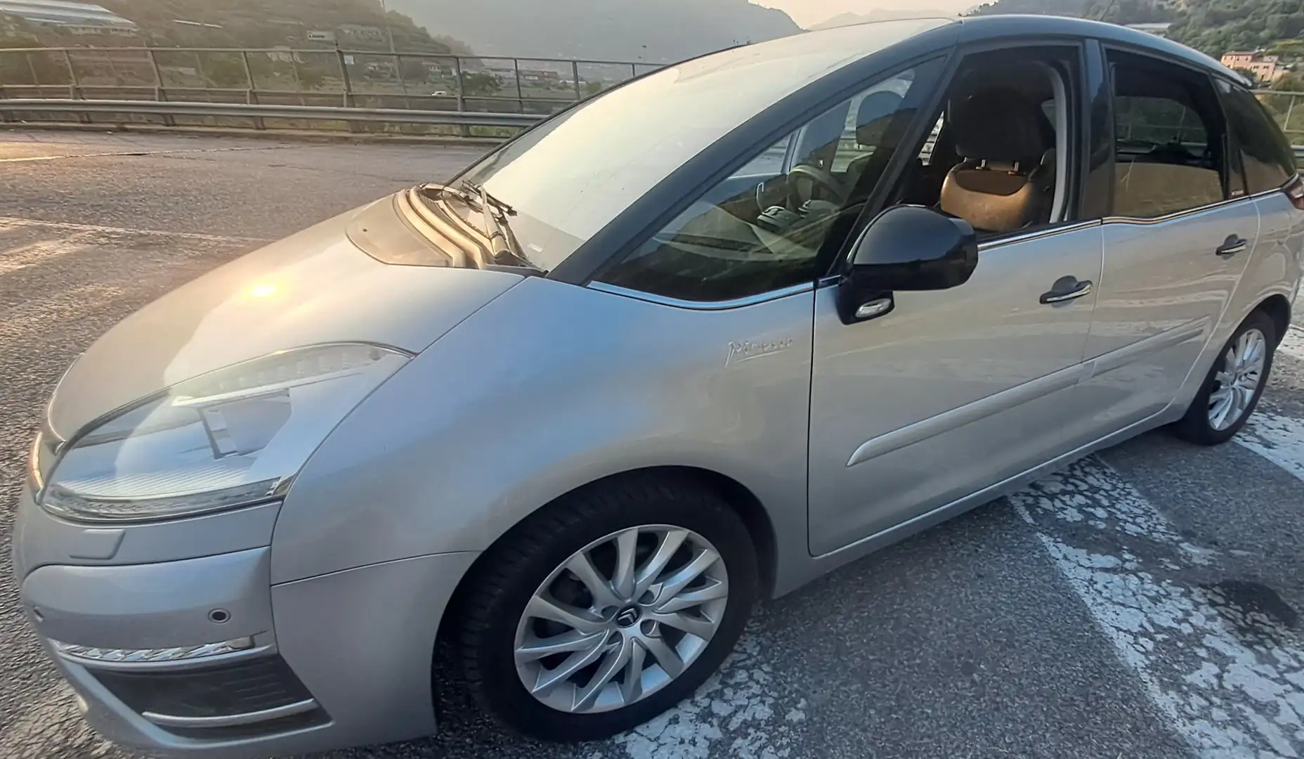 Citroen C4 C4 1.6 hdi 16v Exclusive s/xeno 110cv cmp6 fap Argento - 1