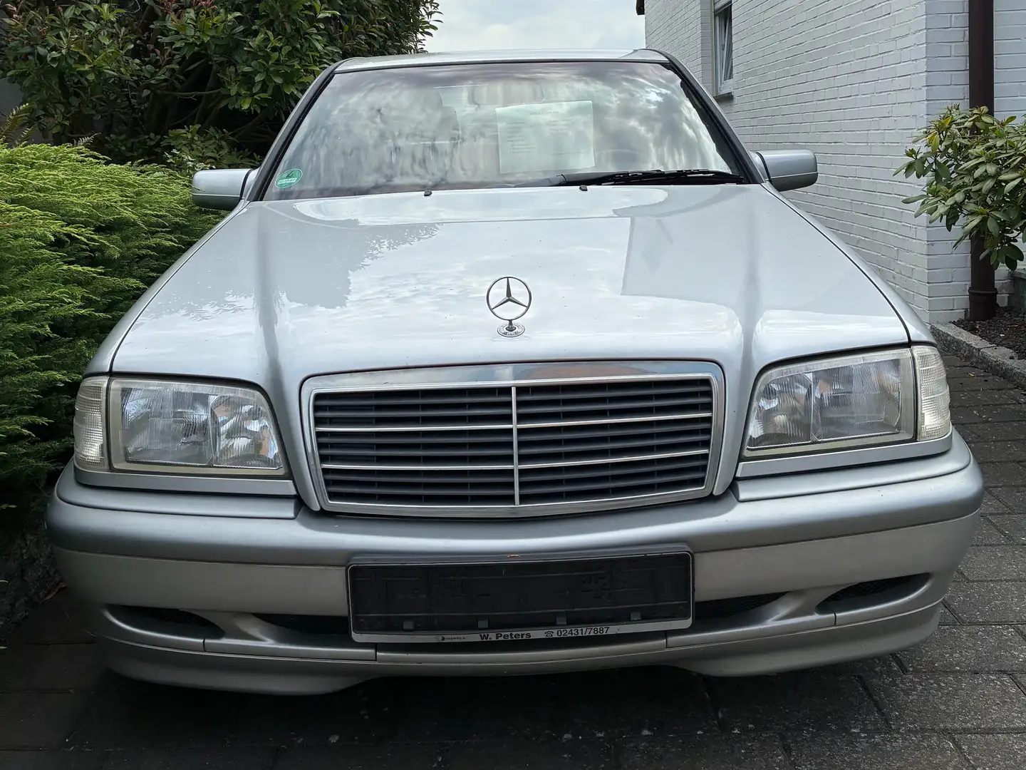 Mercedes-Benz 180 Esprit Argintiu - 1