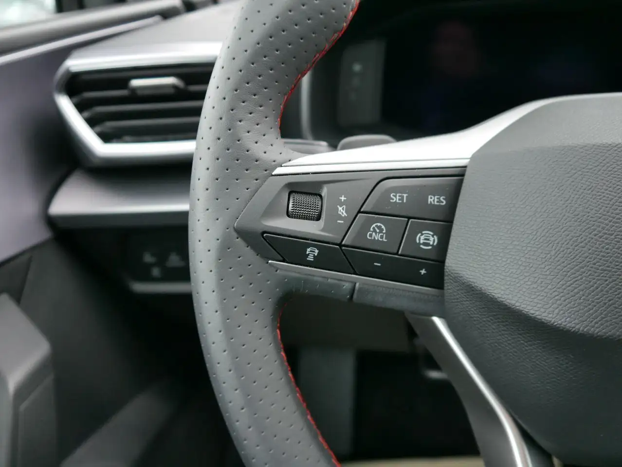 SEAT Leon 2026 — фото 12