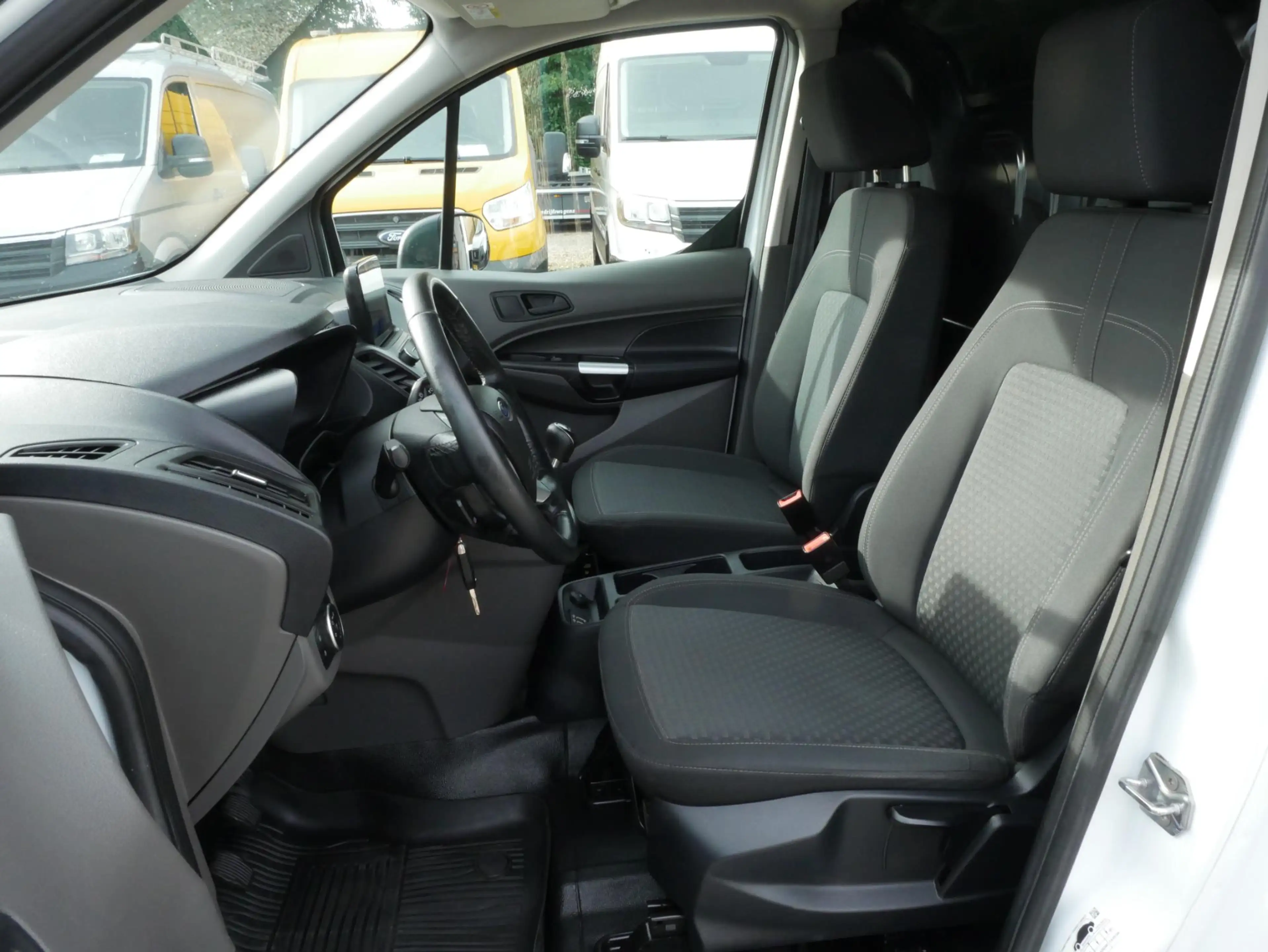 Ford Transit Connect 1.5 EcoBlue 100PK L2 Airco Camera Trekhaak Cruise — photo 9
