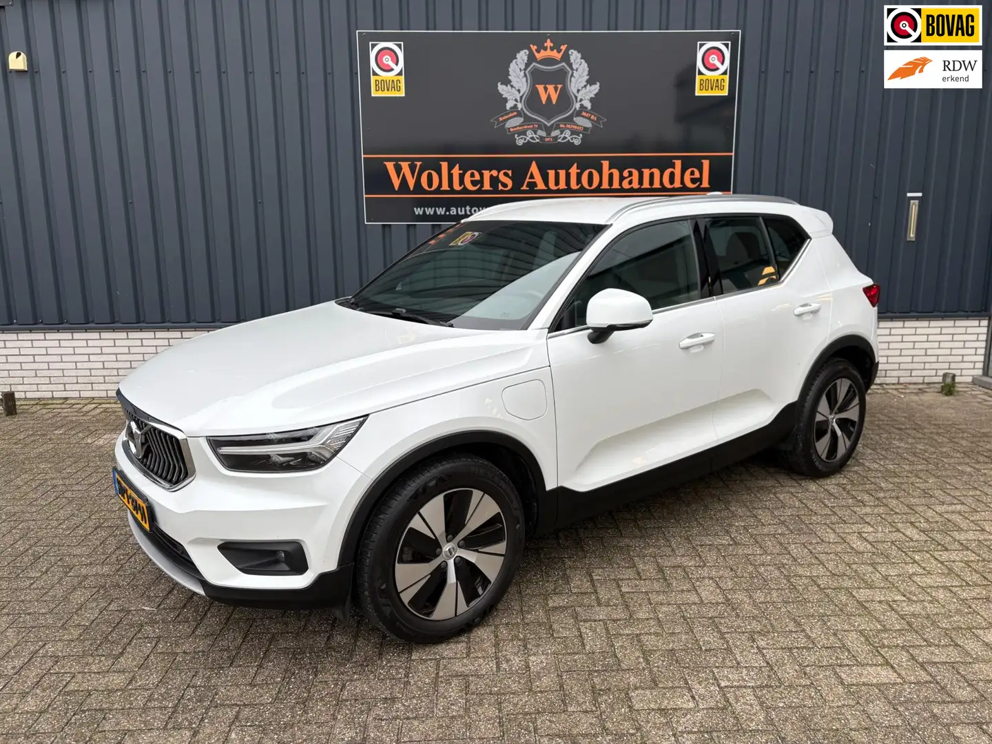 Volvo XC40 1.5 T5 Recharge Business Pro Weiß - 1