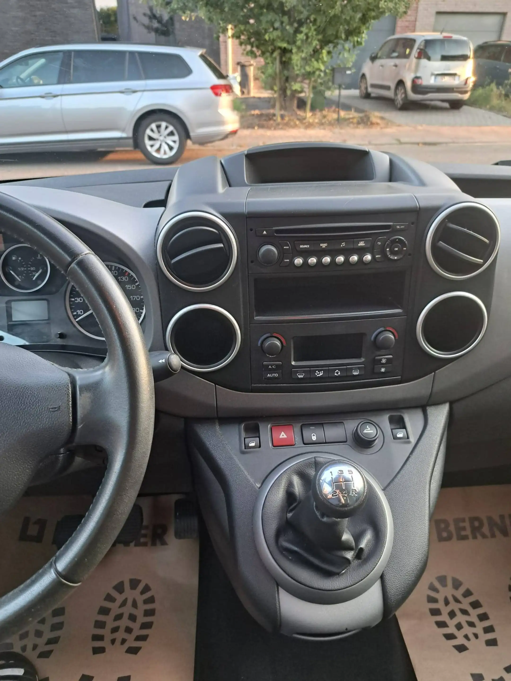 Peugeot Partner Partner Tepee Outdoor 1.2 PureTech Outdoor S — photo 8