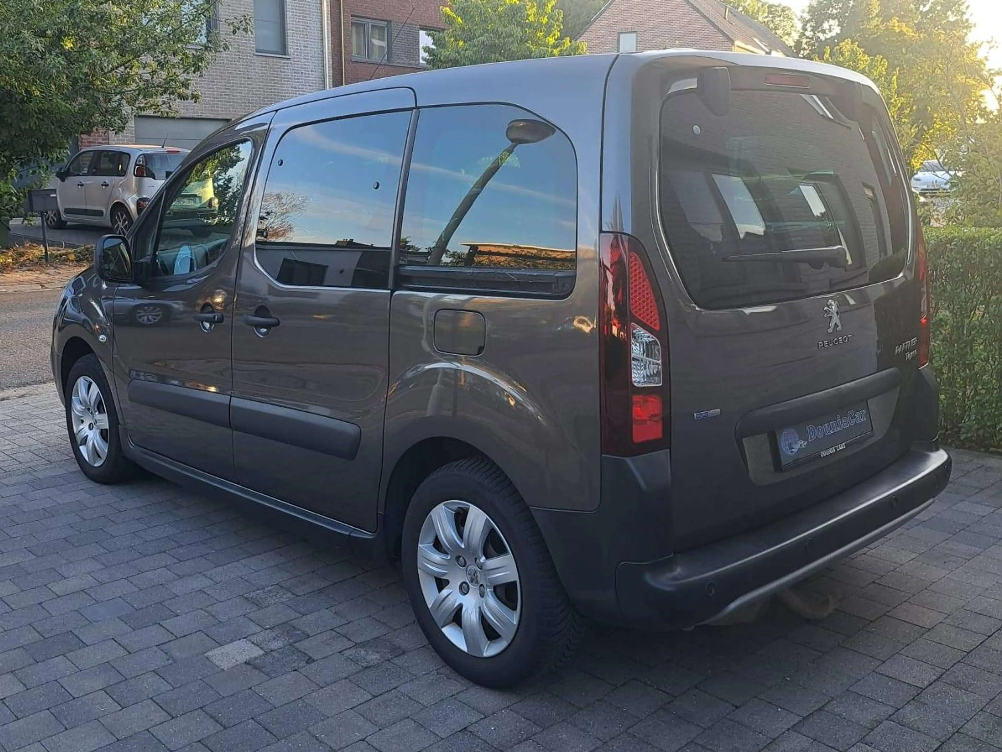 Peugeot Partner Partner Tepee Outdoor 1.2 PureTech Outdoor S — photo 2