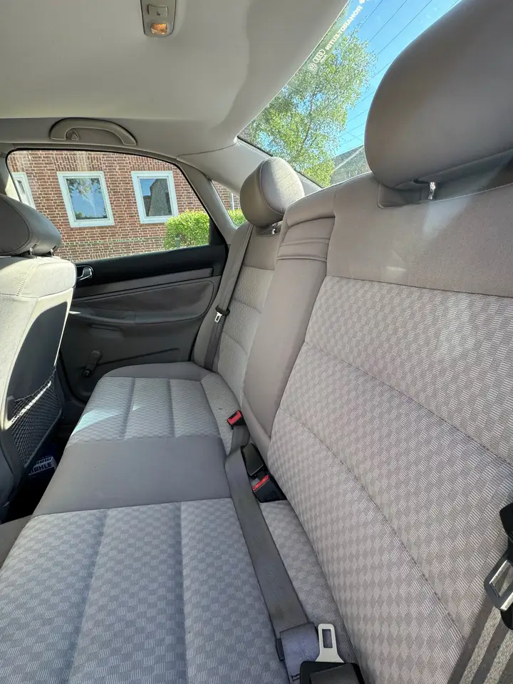 Audi A4 1.6, foto 9