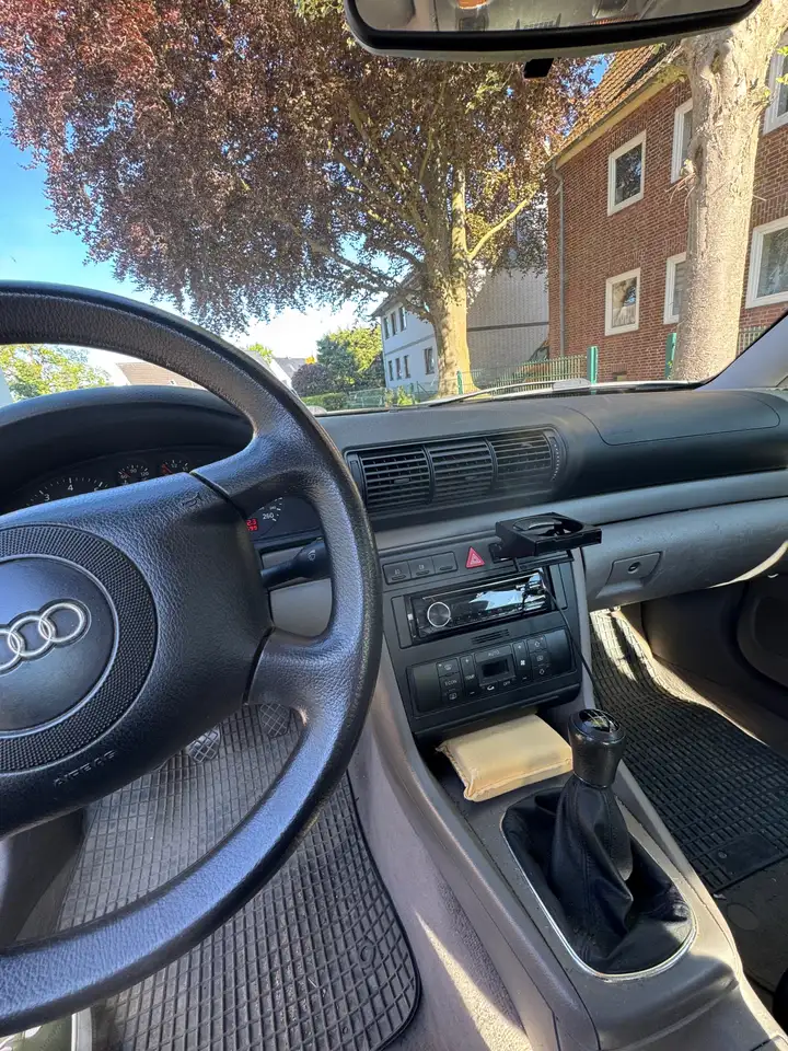 Audi A4 1.6, foto 10