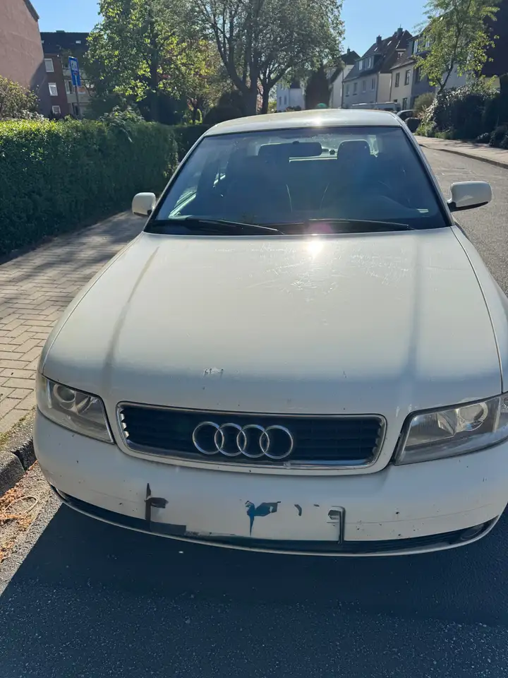 Audi A4 1.6, foto 1