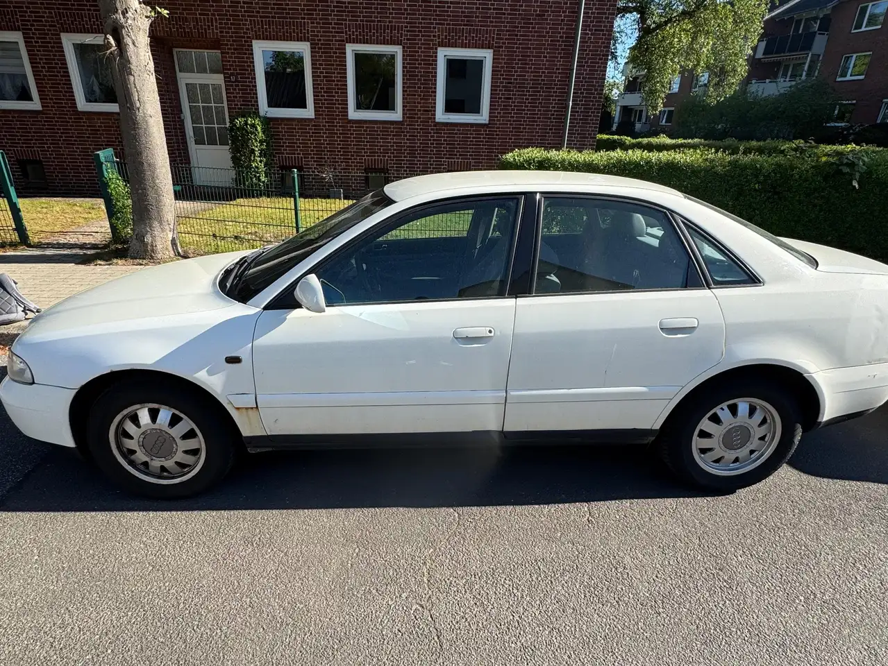 Audi A4 1.6, foto 3