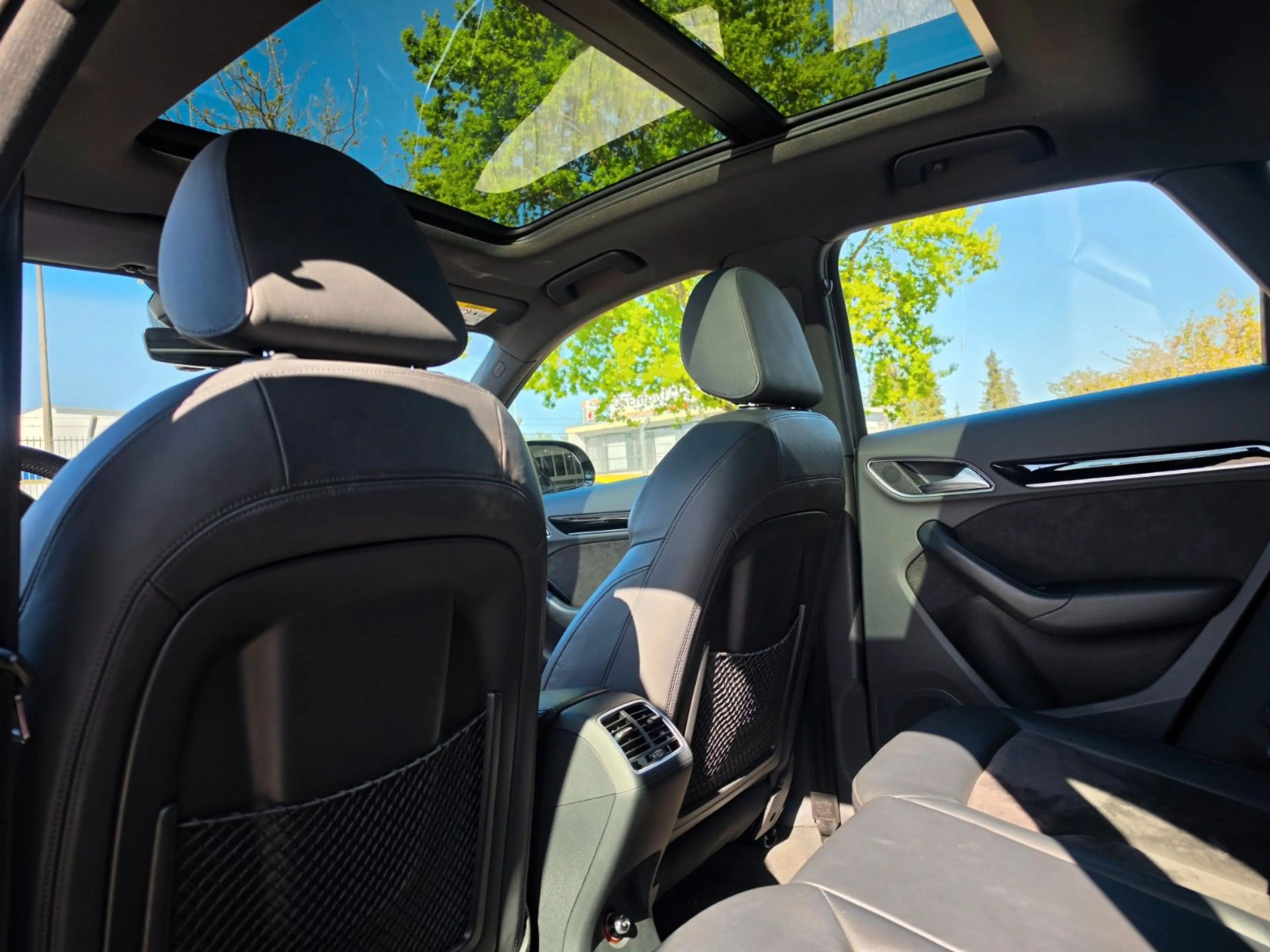 Audi RS Q3 2.5 TFSI quattro*PANO*RS+*KAMERA*2.HAND* — photo 11