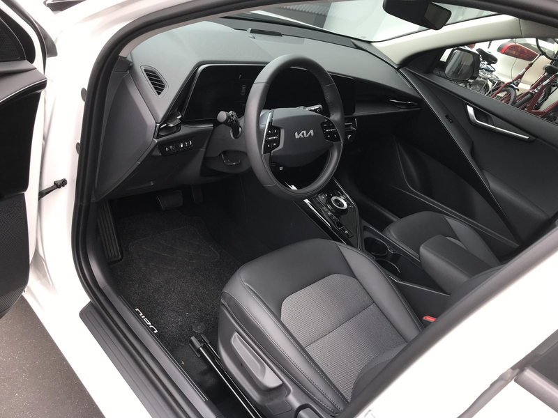 Kia Niro 1.6 PHEV DynamicLine — photo 6
