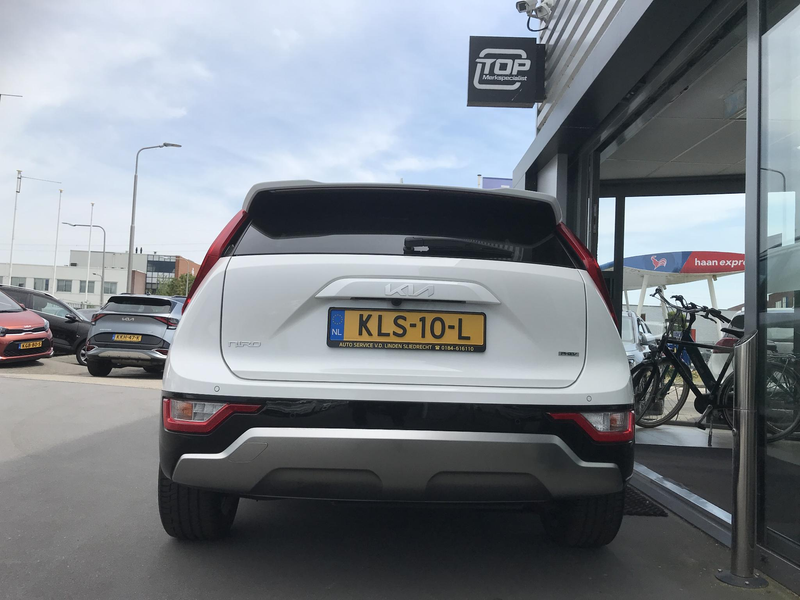 Kia Niro 1.6 PHEV DynamicLine — photo 4