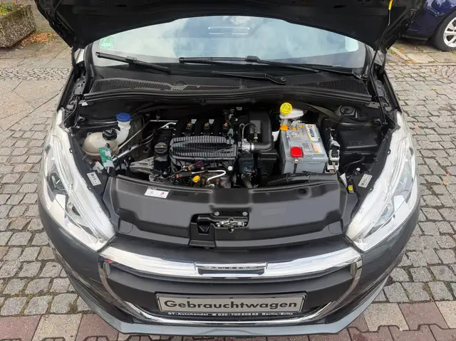 Peugeot 208 view 14