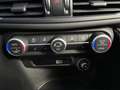 Alfa Romeo Giulia 2.0 T Veloce AWD Navi | Clima | Panodak Wit - thumbnail 25