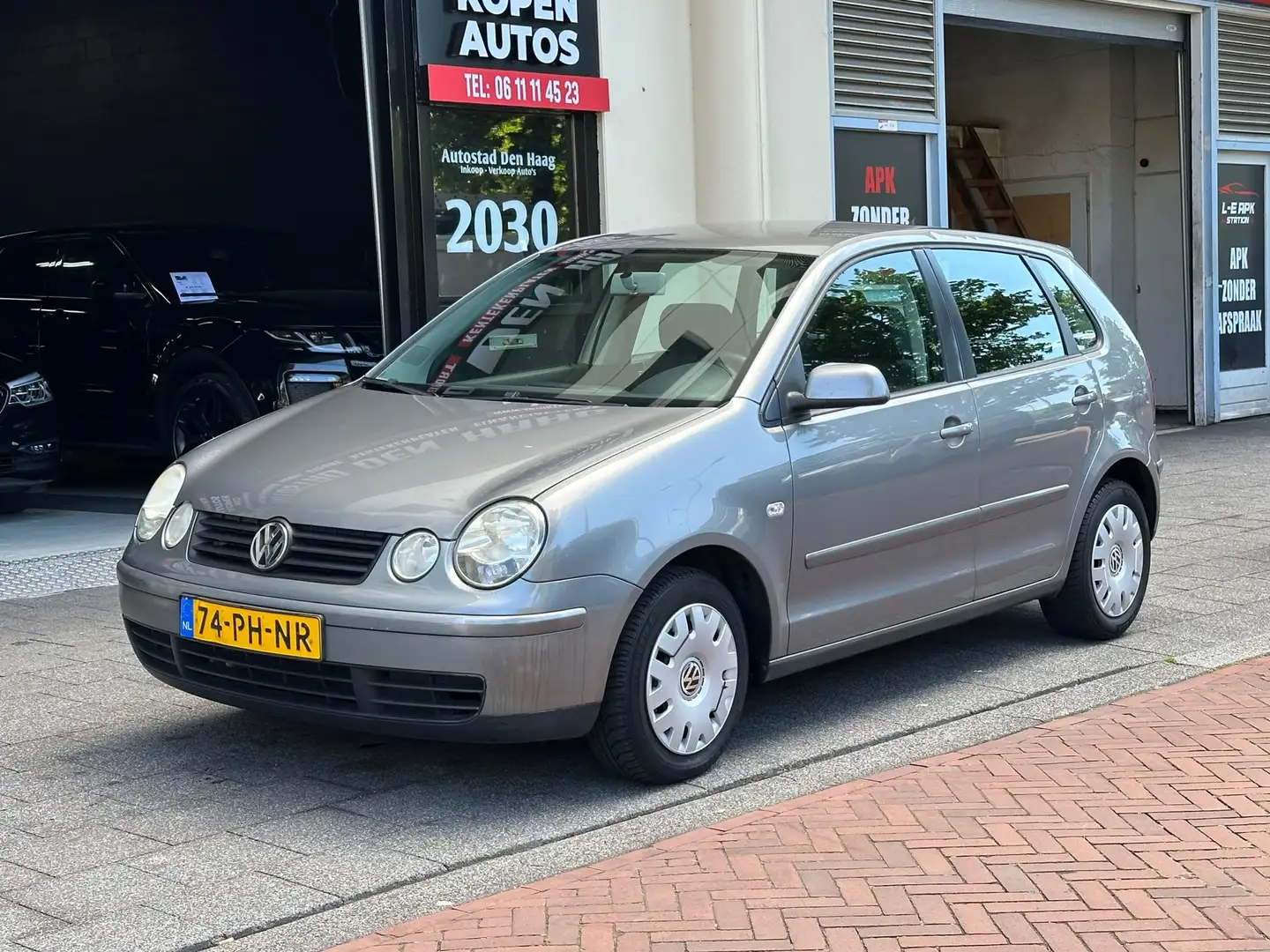 Volkswagen Polo 1.4-16V Athene 5 Deurs Airco Grijs - 1