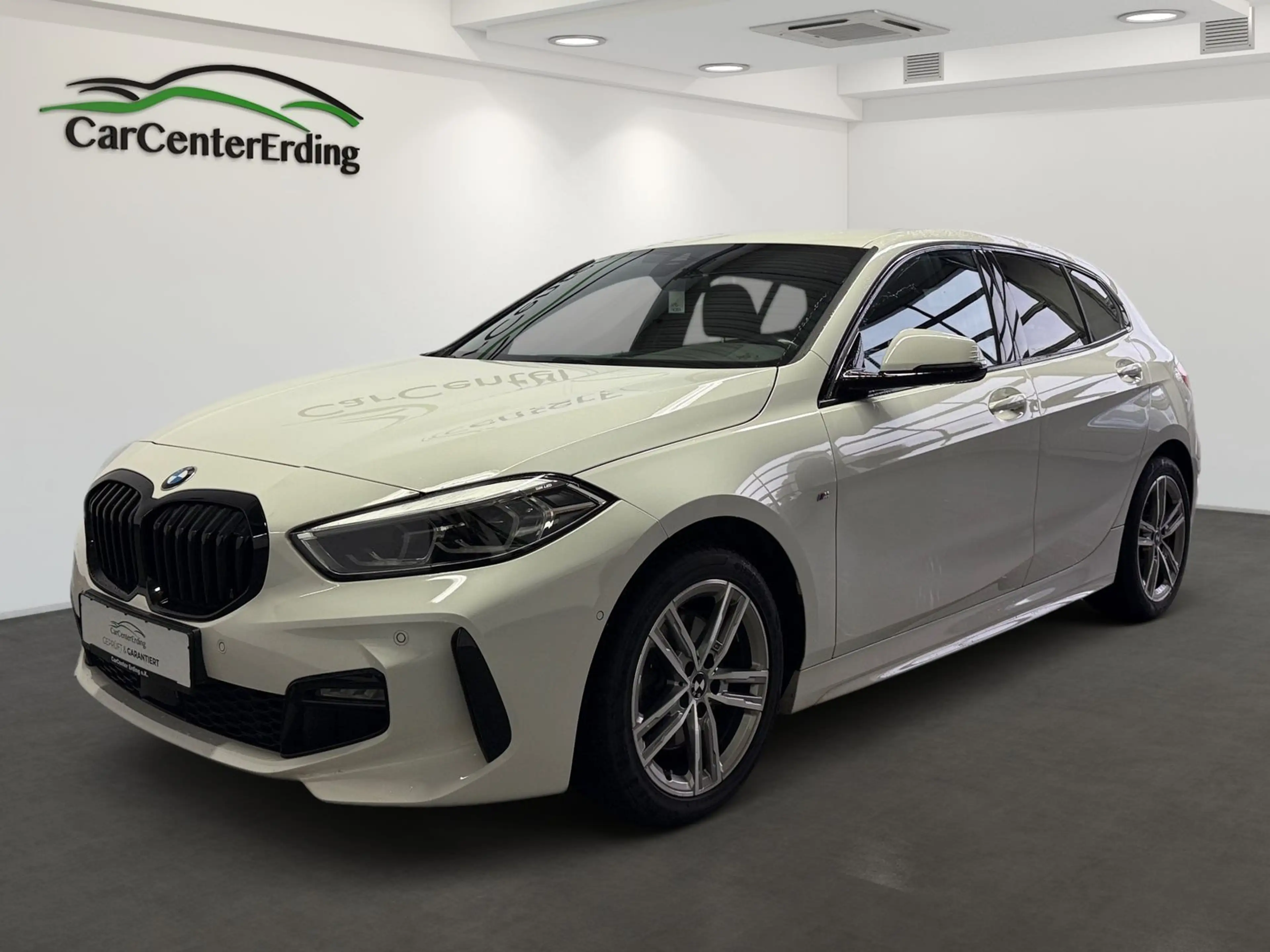 BMW 118 iLim.*M Sport*LED*Navi*Kamera*H&K*LiveCockpit